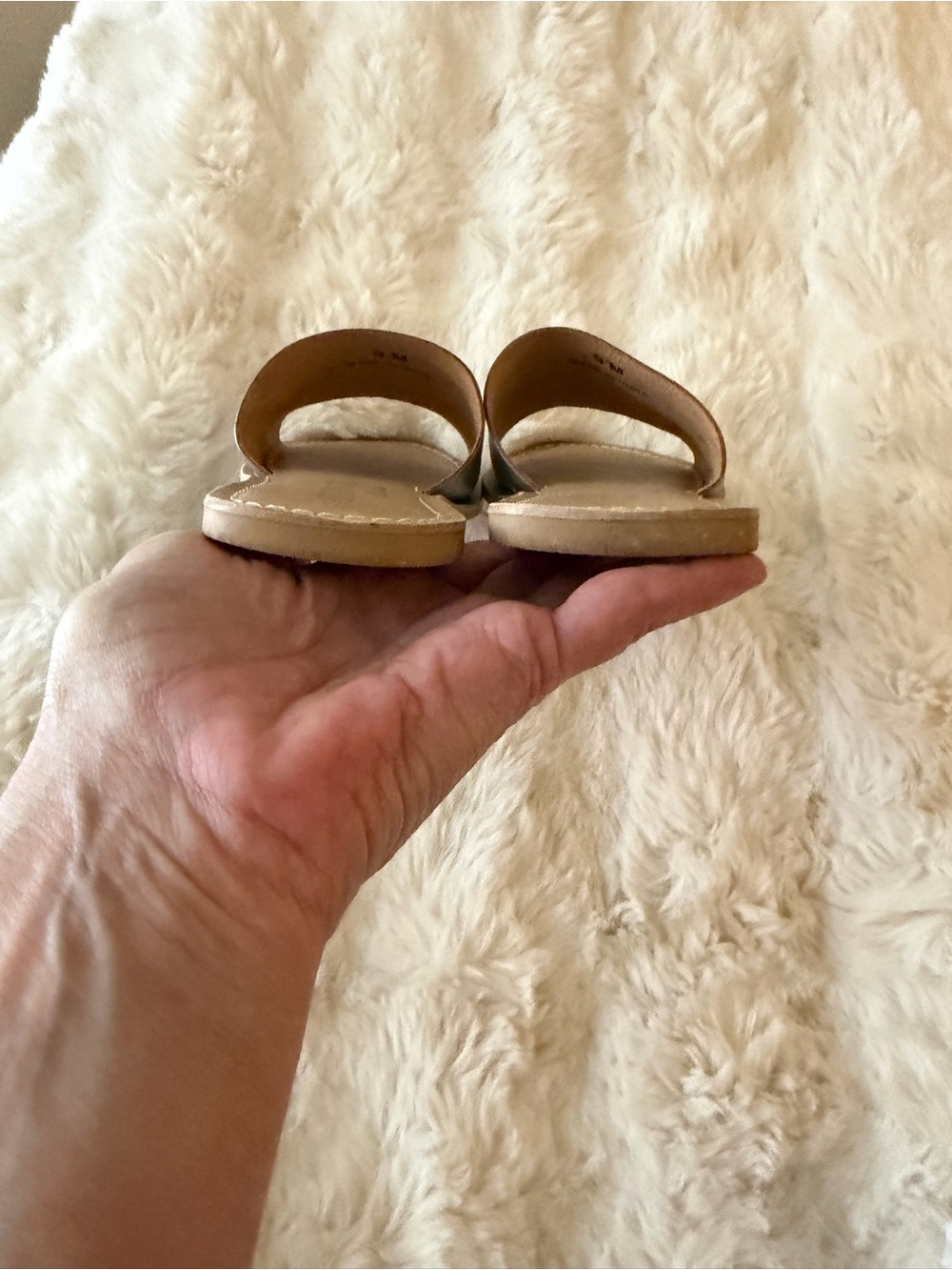 Great condition Coconuts Matisse Silver Slide leather Sandals size 9 - Picture 4 of 7
